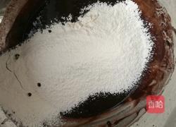 蜂蜜巧克力可可戚风蛋糕的做法图解2