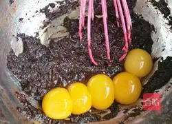 Honey Chocolate Cocoa Chiffon Cake Recipe Illustration 4