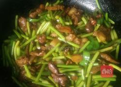 肉片炒蒜薹的做法图解7