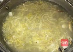 酸菜炖白肉的做法图解4
