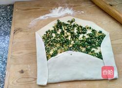 叠韭菜馍的做法图解4