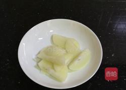 蒜香虾仁芦笋豆腐皮的做法图解2