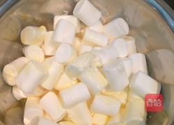 抹茶牛轧糖的做法图解2