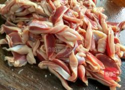 鸡胗爆炒榨菜的做法图解1