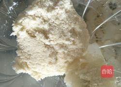蛋白椰蓉球的做法图解5