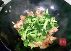 西兰花炒回锅肉的做法图解7