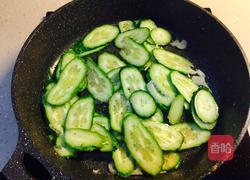 培根鸡蛋炒瓜片的做法图解12