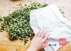 蒸槐花的做法图解3