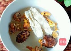 竹荪干贝鲜鸡汤的做法图解1