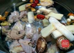 竹荪干贝鲜鸡汤的做法图解4