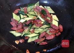 腊肠炒黄瓜的做法图解8
