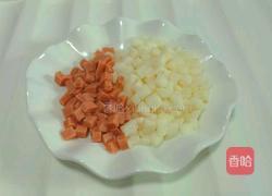 凉薯豌豆炒火腿的做法图解2
