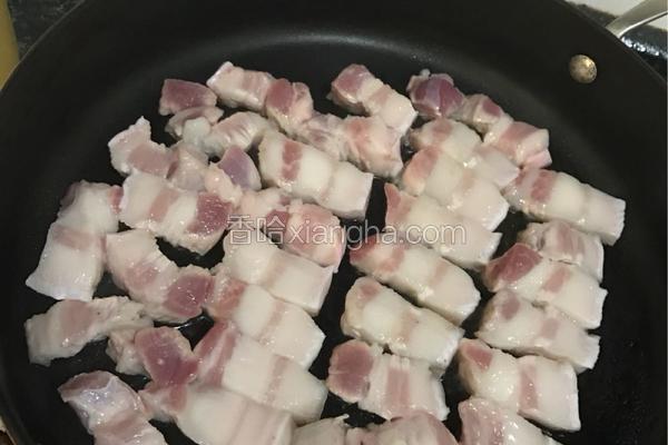 红烧肉炖鹌鹑蛋