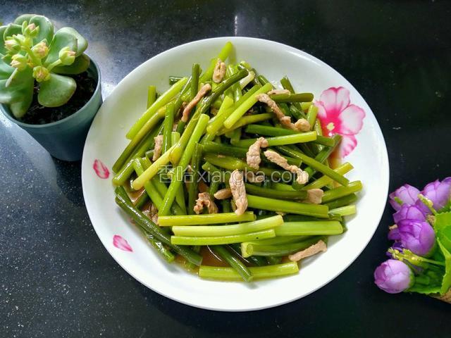 蒜苔炒肉丝