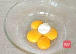 葡萄干蛋糕的做法图解1