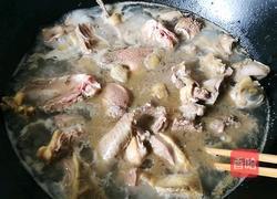 红枣淮山乳鸽汤的做法图解3