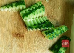 糖醋黄瓜的做法图解1