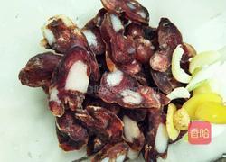 香肠炒菜花的做法图解3