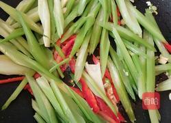 鸡蛋炒芹菜的做法图解7