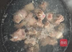花生莲藕排骨汤的做法图解2