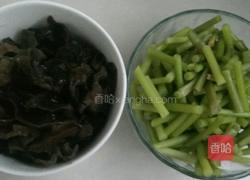 凉拌蒜苔的做法图解2