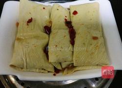 虾仁杂蔬腐皮卷的做法图解5