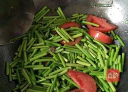 蒜台炒鸡蛋的做法图解4