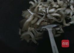 秀珍菇煮肉的做法图解6
