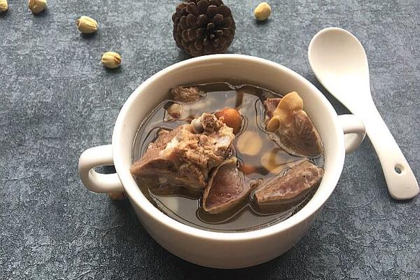 莲子猪心汤