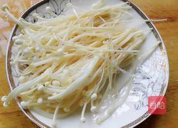 番茄金针鸡蛋汤的做法图解1