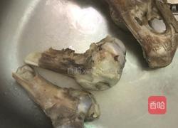 花生莲藕大骨汤的做法图解5