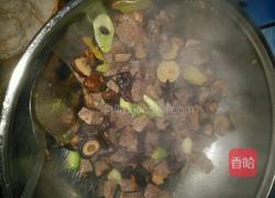 香菇炖牛肉的做法图解6