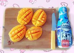 元气满满芒果西米露的做法图解2