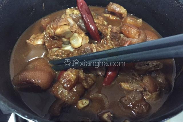 判断肉是否顿好可以用筷子扎进去试试