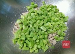 豆角炒肉丁的做法图解4