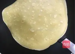 Illustration of how to make pancake hand rolls 10