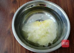 银耳红枣炖梨盅的做法图解1