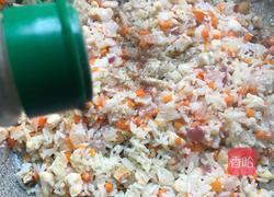 咸鱼鸡粒炒饭的做法图解12