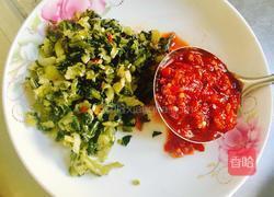 酸菜剁椒炒肉末的做法图解3