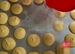 玉米面蛋黄小饼子的做法图解4