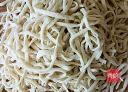 豆角土豆肉蒸面的做法图解1