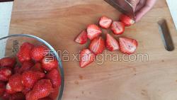 草莓罐头的做法图解5