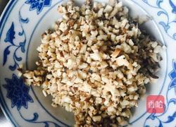 香菇猪肉水饺的做法图解2