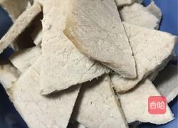 青笋回锅肉的做法图解1