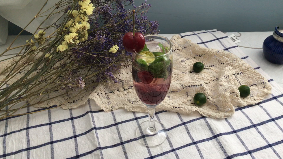 一杯美味的樱桃Mojito就做好了