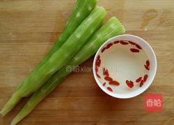 凉拌莴笋的做法图解1