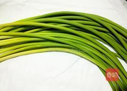 手撕蒜苔的做法图解1