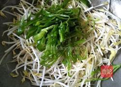 炒青椒绿豆芽的做法图解6