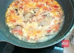 番茄瘦肉香菇鸡蛋面的做法图解7