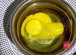 胡萝卜丝炒鸡蛋的做法图解1